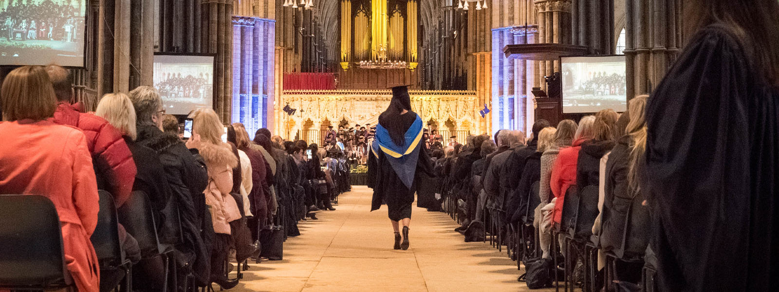 Graduation in ϹӰԺ Cathedral